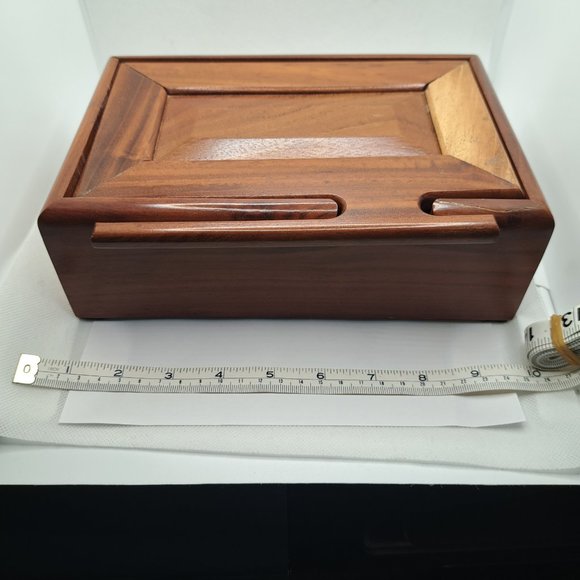 Unique designed wooden box. - Picture 9 of 9